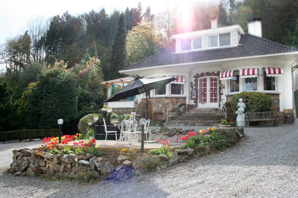 B&B La Source Fleurie Profondeville Bagian luar foto
